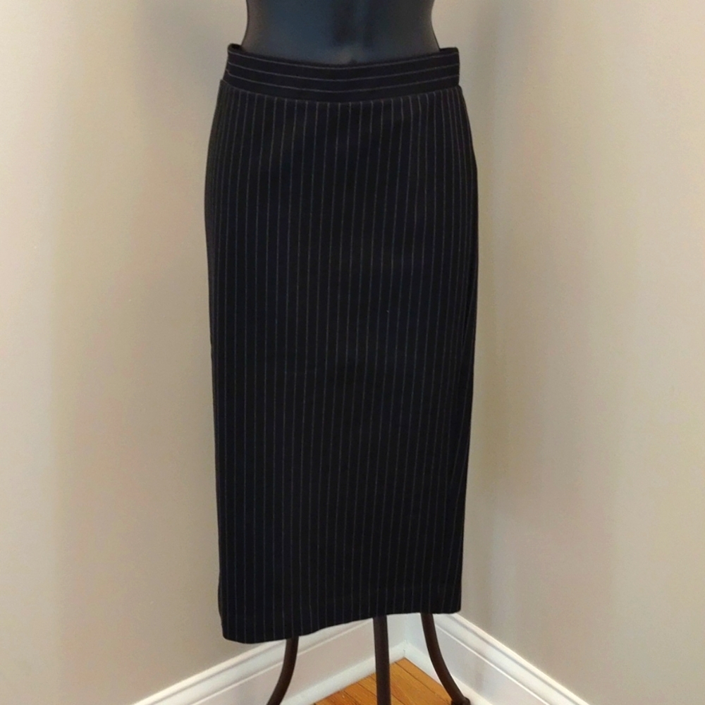 Metaphor pencil skirt in black and grey